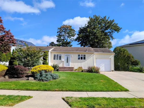 124 Morton Boulevard, Plainview, NY 11803