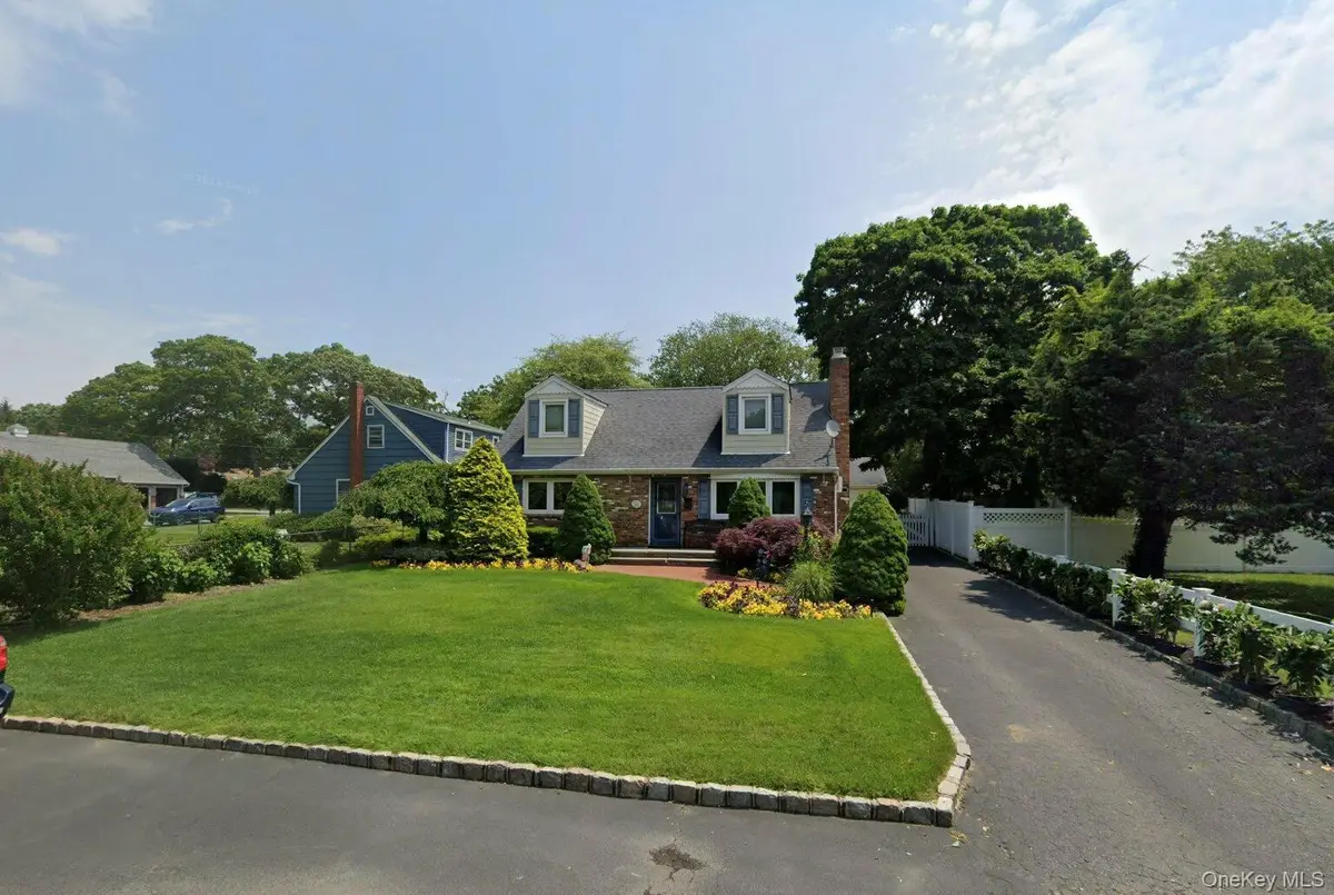 289 Sayville Boulevard, Sayville, NY 11782 - #1