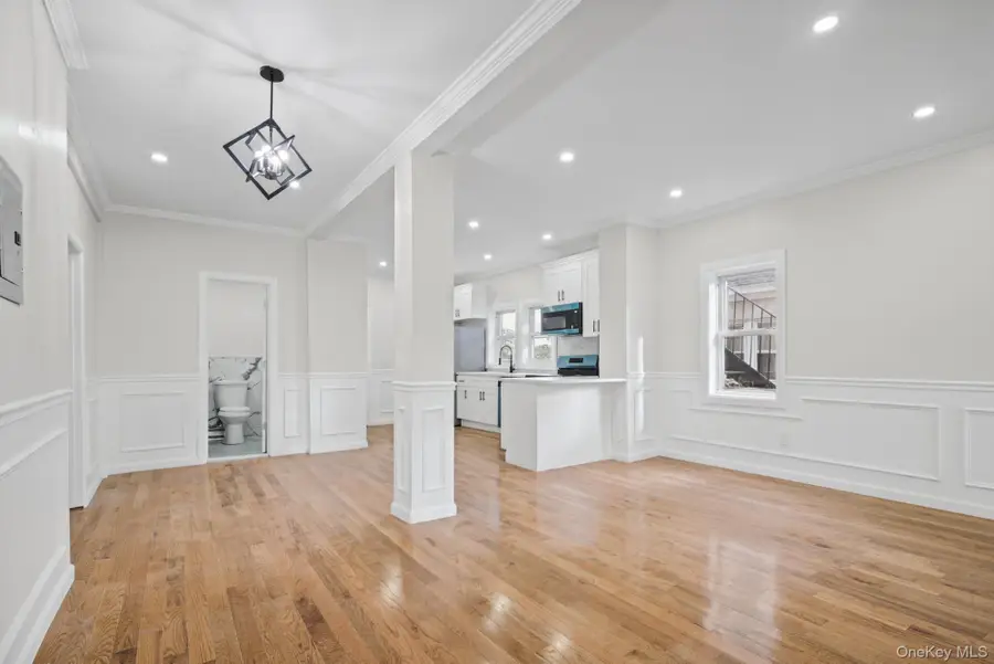 639 S 5th Avenue, Mount Vernon, NY 10550 - #3