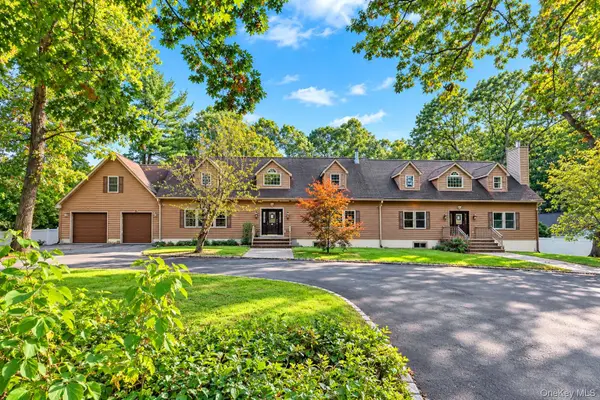 260 Deforest Road N, Dix Hills, NY 11746