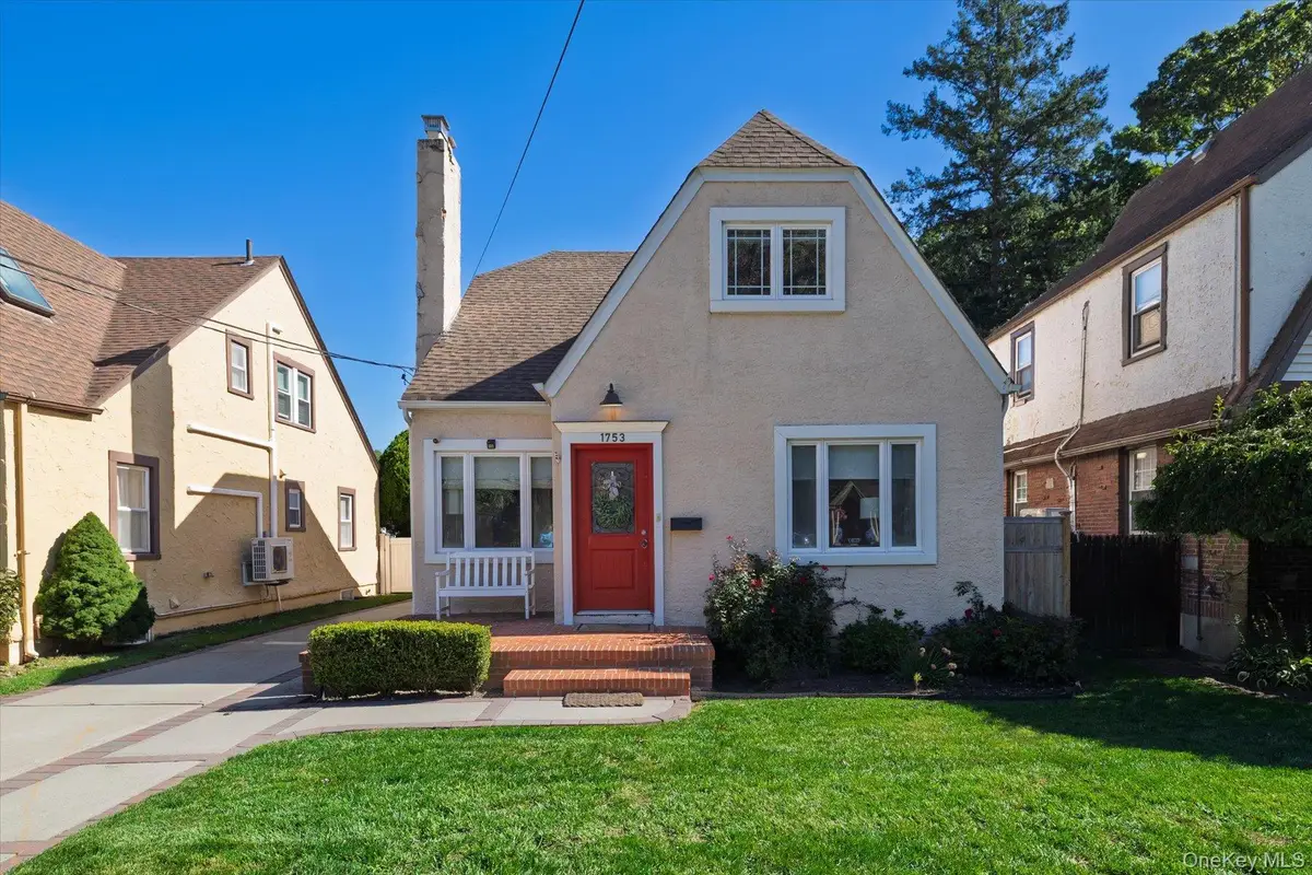 1753 Victoria Street, Baldwin, NY 11510 - #1