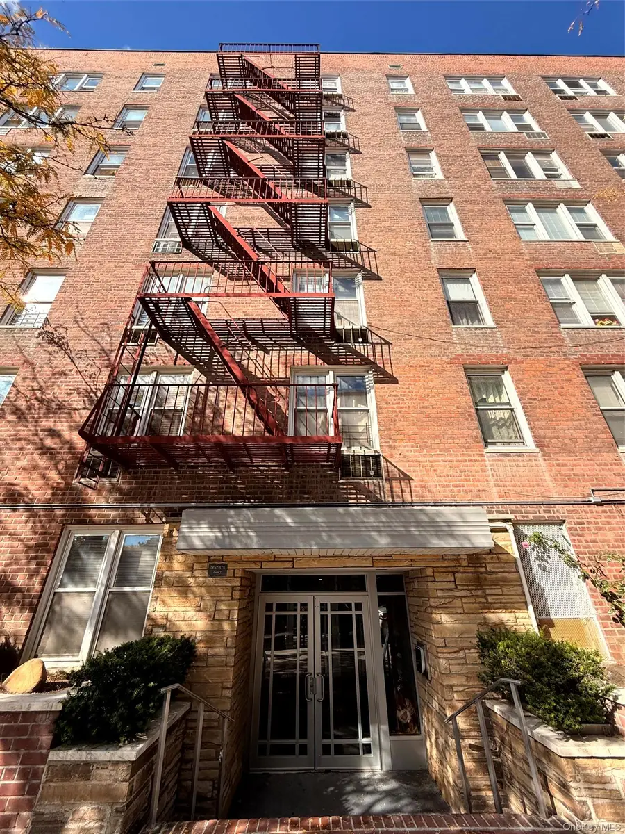 1332 Metropolitan Avenue #6K, Bronx, NY 10462 - #3