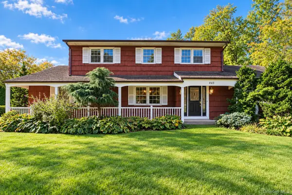 845 Park Avenue, Huntington, NY 11743