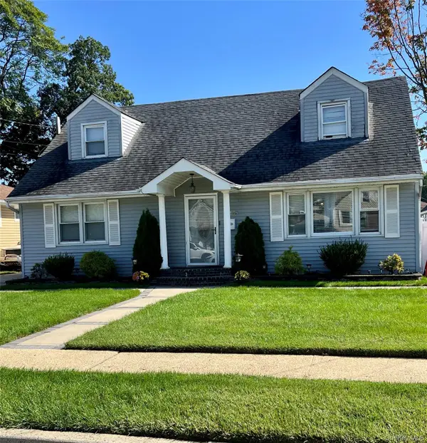 138 Mason Street, Hempstead, NY 11550