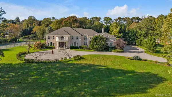11 Polo Drive, Old Westbury, NY 11568