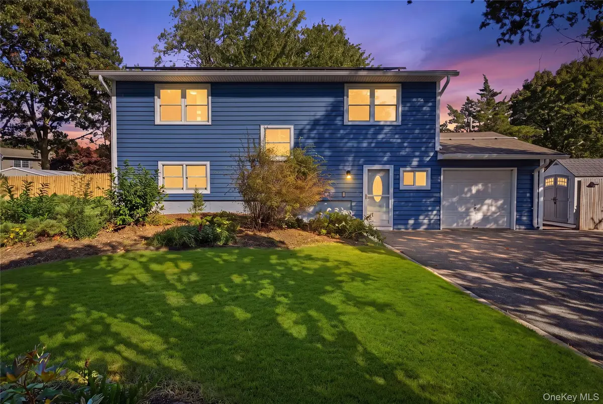 23 Dave Lane, South Setauket, NY 11720 - #1