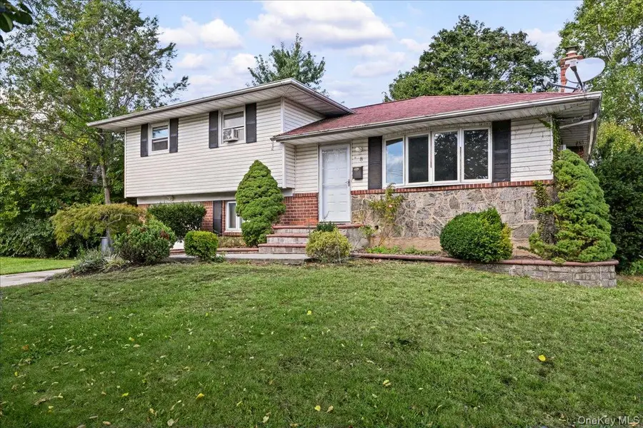 8 Evers Street, Hicksville, NY 11801 - #3