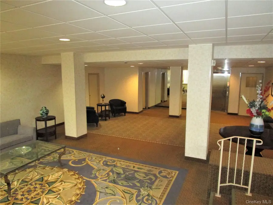 40 Daley Place #126, Lynbrook, NY 11563 - #3