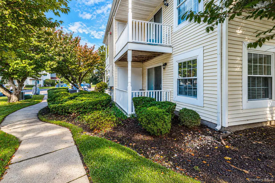173 Fairview Circle, Middle Island, NY 11953 - #2