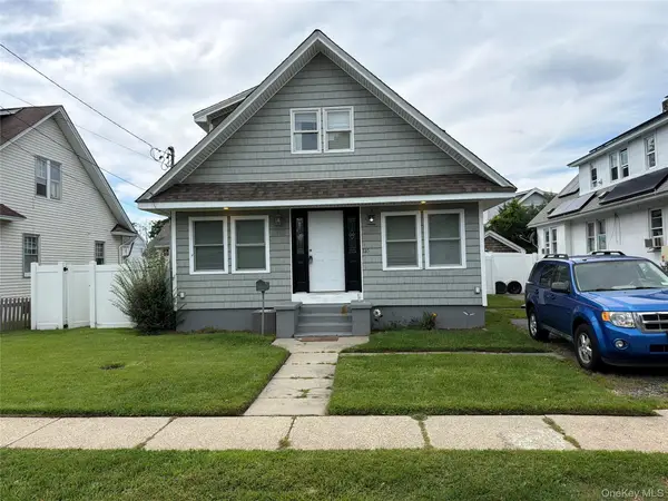 116 S Clinton Avenue, Bay Shore, NY 11706