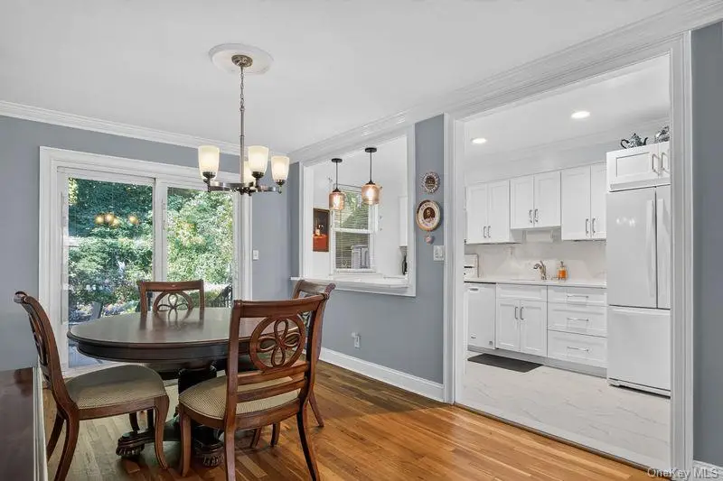 31 Avon Circle #A, Rye Brook, NY 10573 - #3