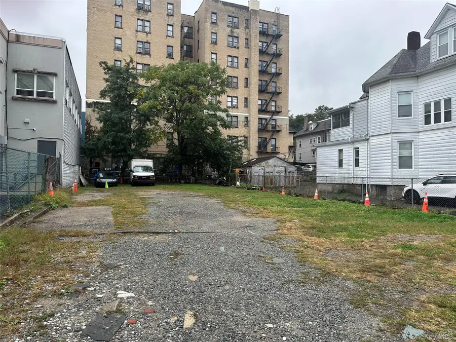 10 St Andrews Place, Yonkers, NY 10705 - #3