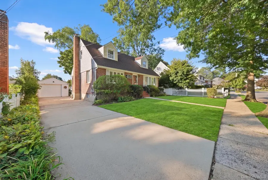 88 Meyer Avenue, Valley Stream, NY 11580 - #2