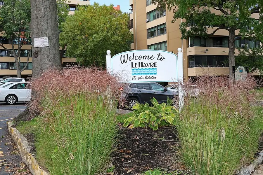 10-34 166th Street #9D, Whitestone, NY 11357 - #2