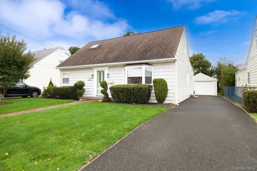 48 Teneyck Avenue, Valley Stream, NY 11580 - #3