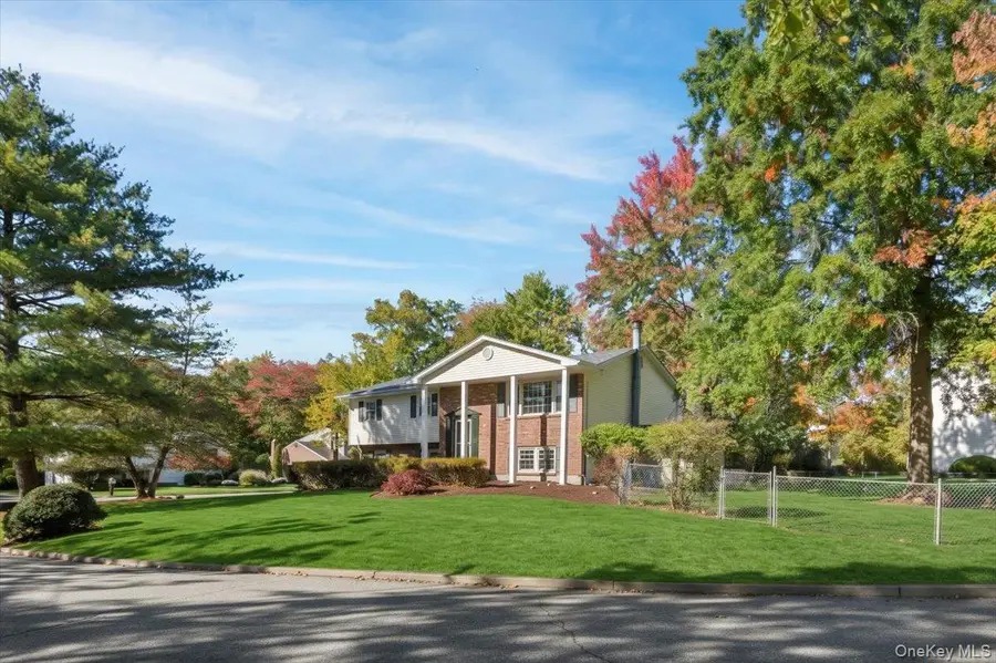 1 Daisy Court, Nanuet, NY 10954 - #3