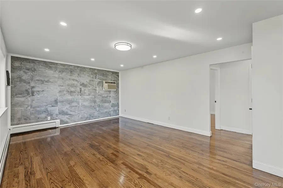 63 Schenectady Avenue, West Babylon, NY 11704 - #3