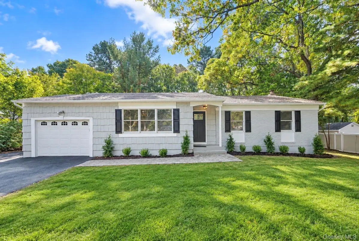 6 Loebel Street, Selden, NY 11784 - #1
