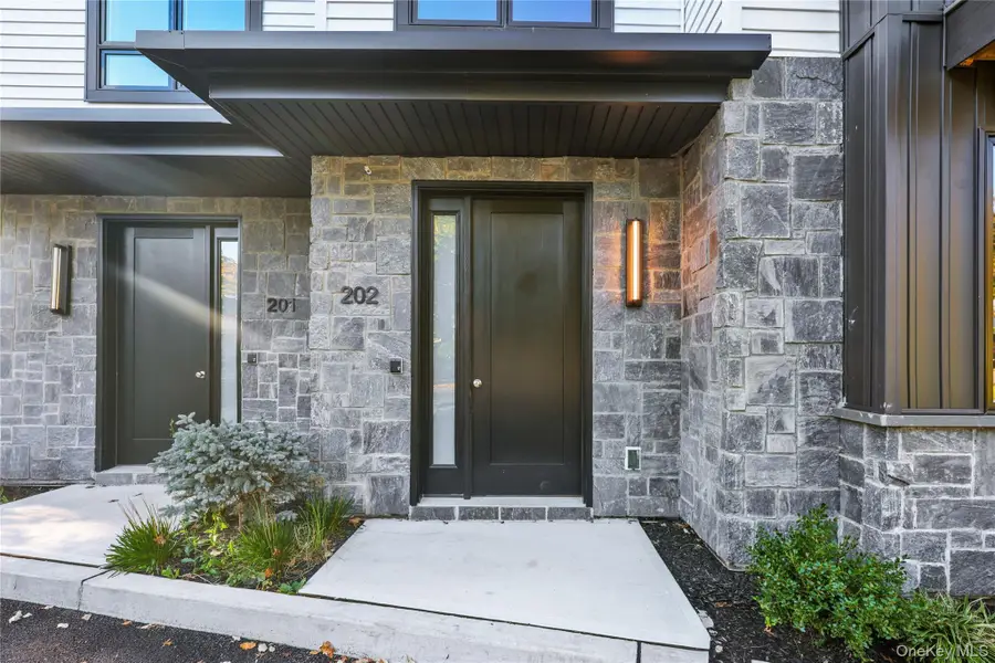 12 Sherman Drive #202, Spring Valley, NY 10977 - #3