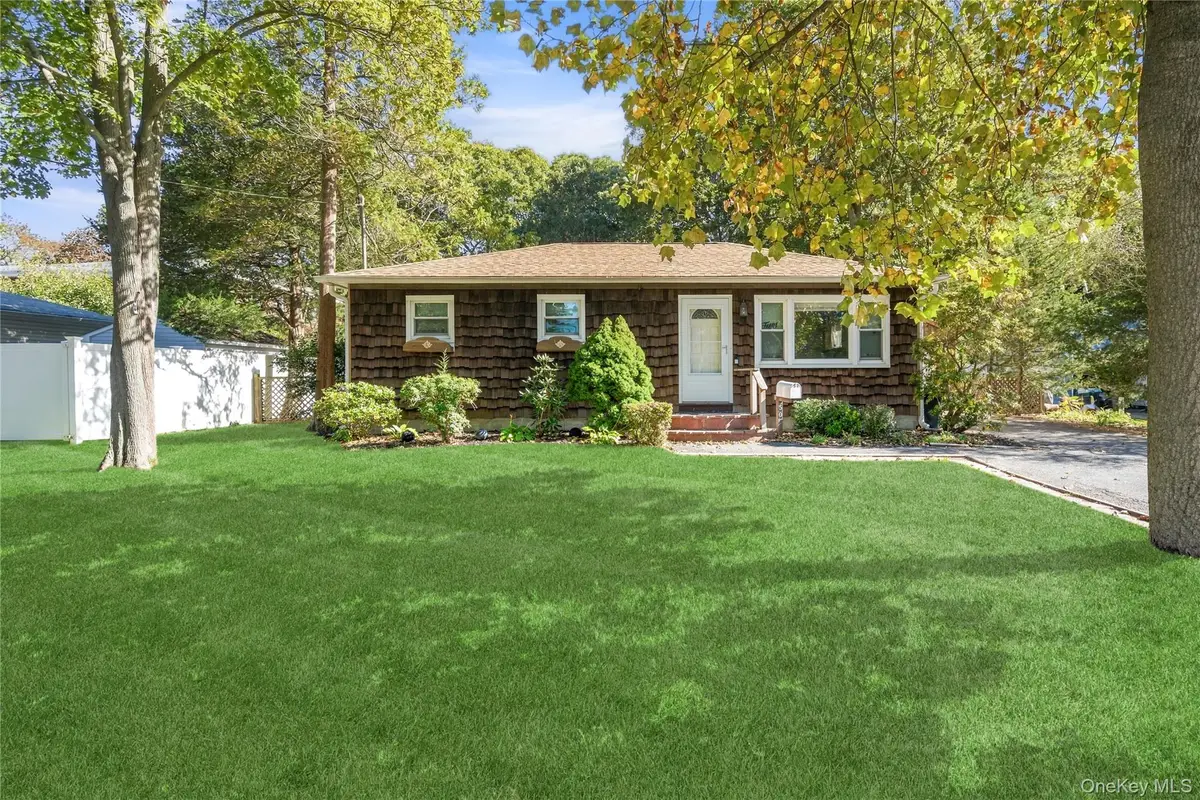 50 Eatondale Avenue, Blue Point, NY 11715 - #1