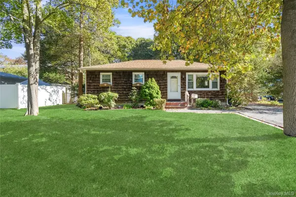 50 Eatondale Avenue, Blue Point, NY 11715