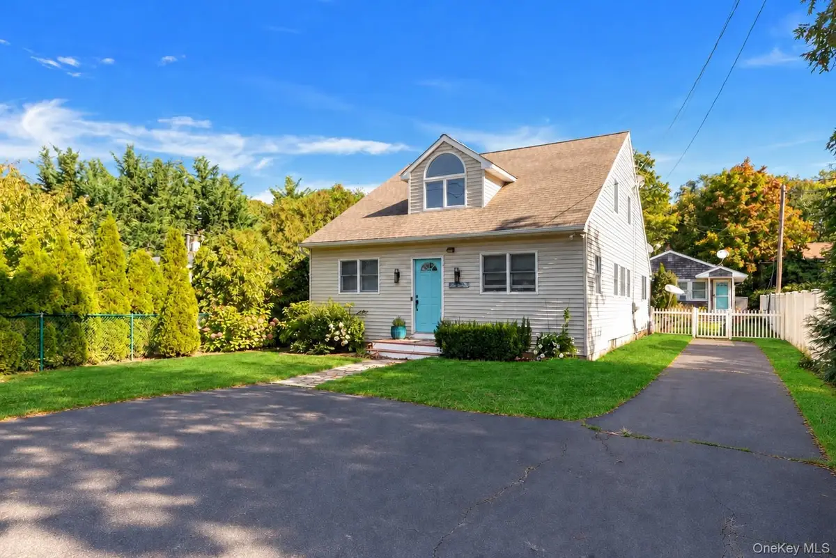 1480 Factory Avenue, Mattituck, NY 11952 - #1