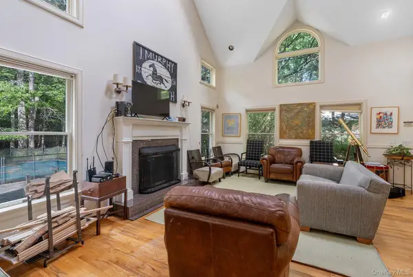 10 Harbor Street, East Hampton, NY 11937