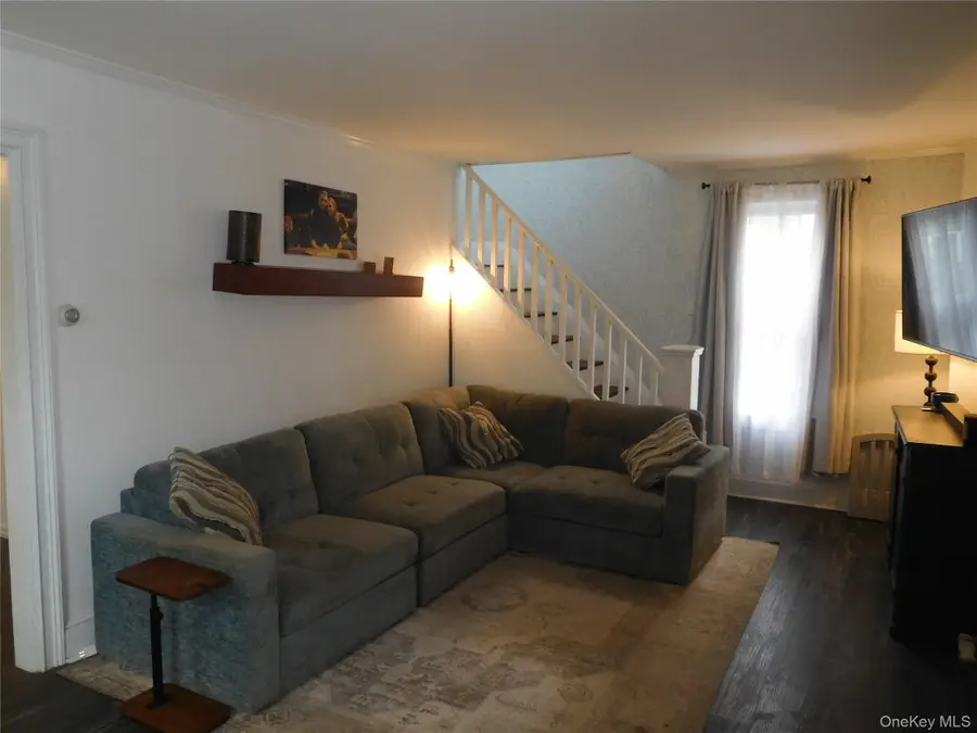 202 Linden Street, Rockville Centre, NY 11570 - #2