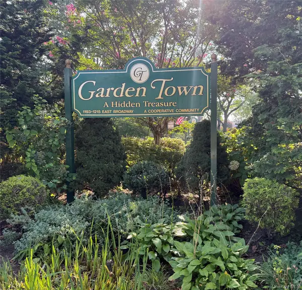 1213 E Broadway #B-25, Hewlett, NY 11557