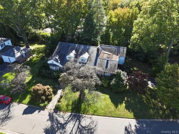 124 Whistler Road, Manhasset, NY 11030