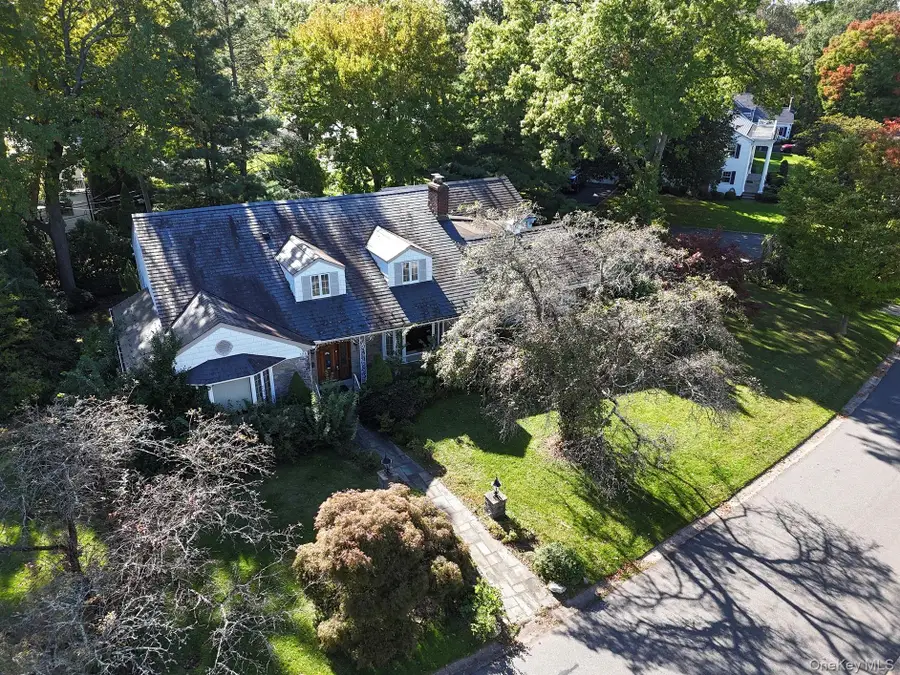 124 Whistler Road, Manhasset, NY 11030 - #3