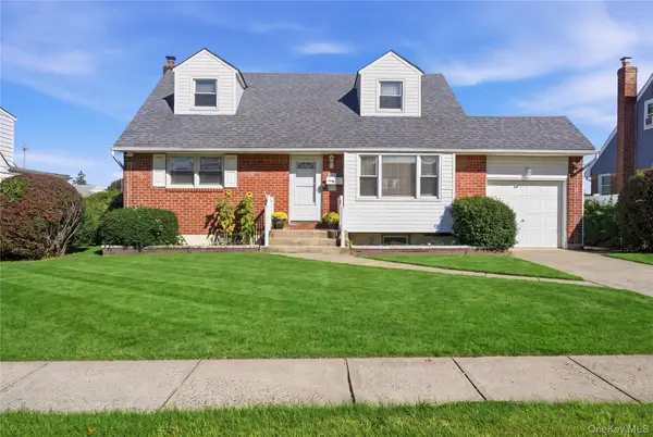 217 N Rutherford Avenue, Massapequa, NY 11758