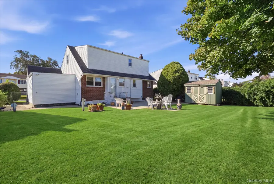 217 N Rutherford Avenue, Massapequa, NY 11758 - #3
