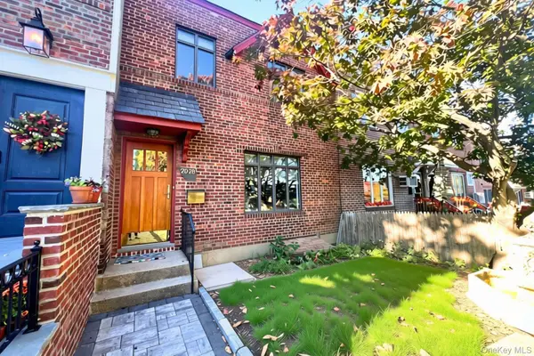20-28 45th Street, Astoria, NY 11105