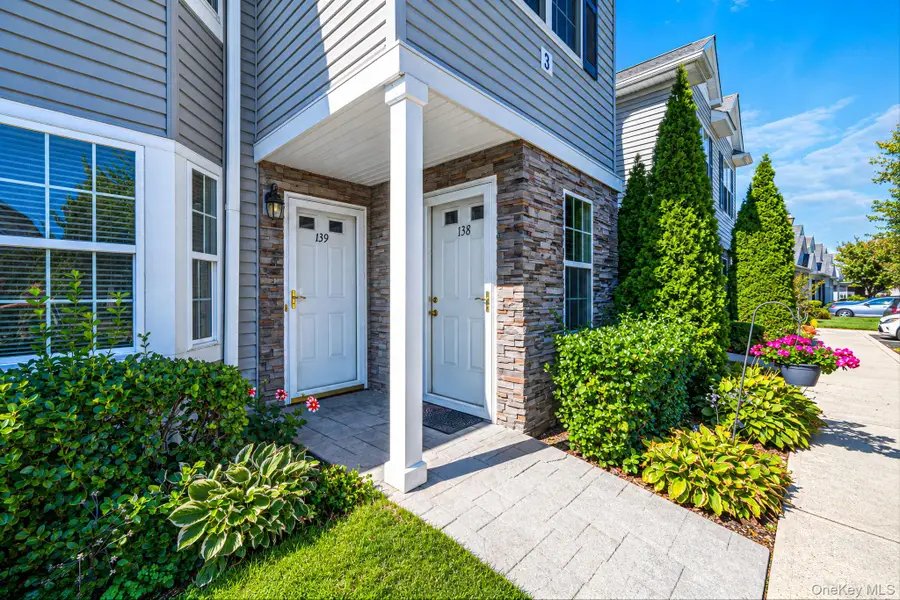 138 Maya Circle, Central Islip, NY 11722 - #2