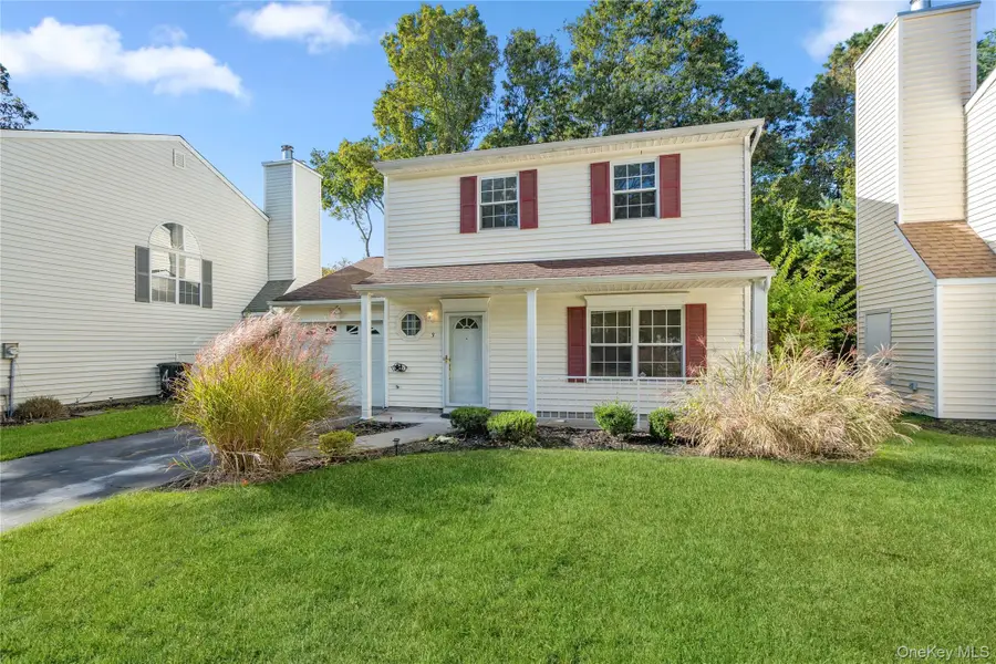 3 Deer Path, Coram, NY 11727 - #3