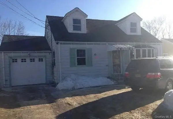 65 Hilliard Avenue, Central Islip, NY 11722
