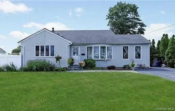 258 E 4th Street, Deer Park, NY 11729 - #1
