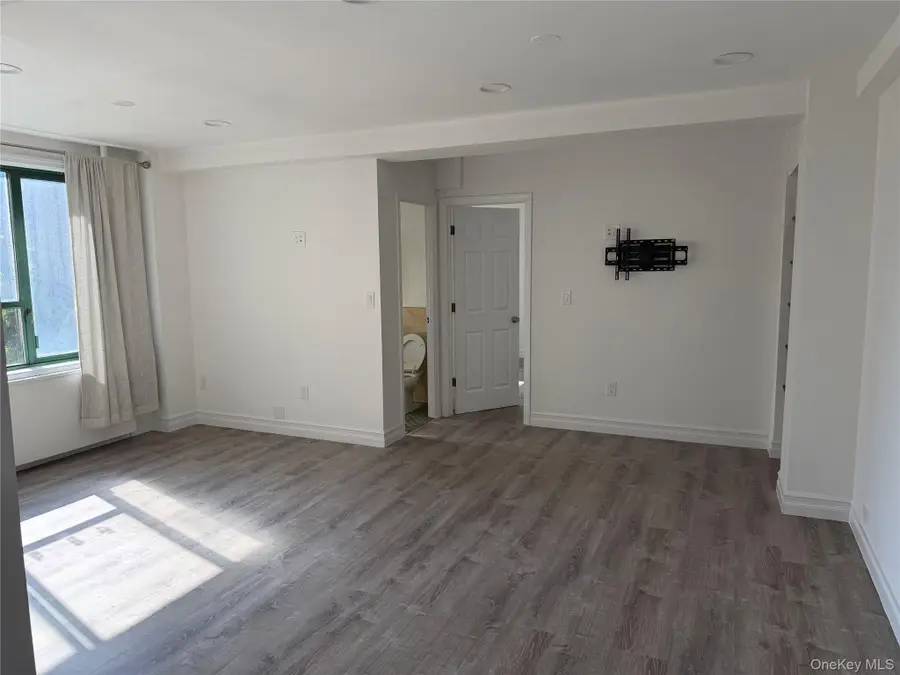 1514 Metropolitan Avenue #6E, Bronx, NY 10462 - #2