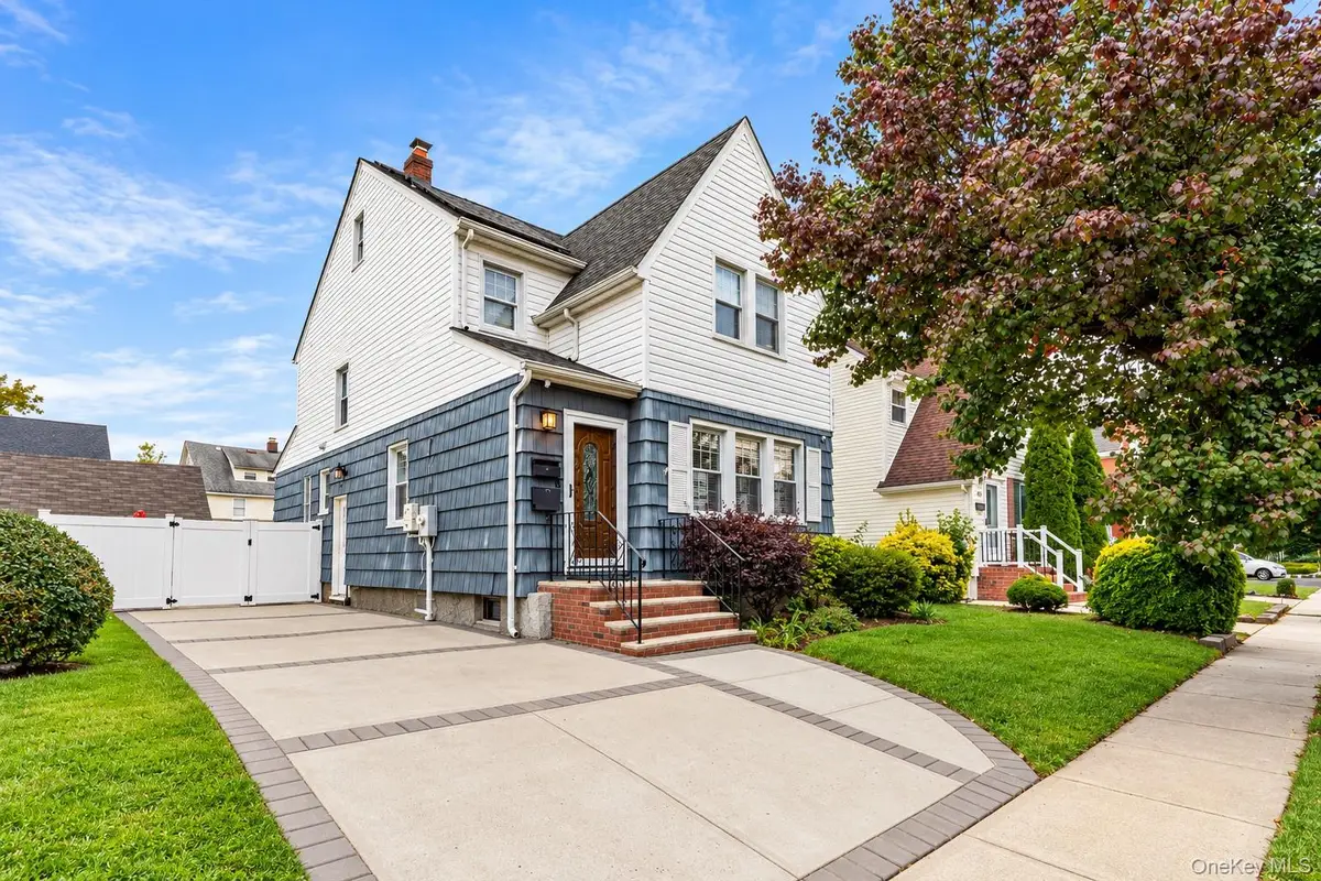 224 Oak Street, West Hempstead, NY 11552 - #1