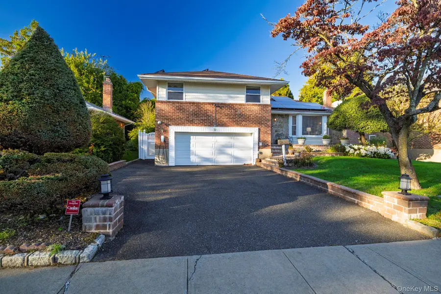 72 Birchwood Park Drive, Syosset, NY 11791 - #3