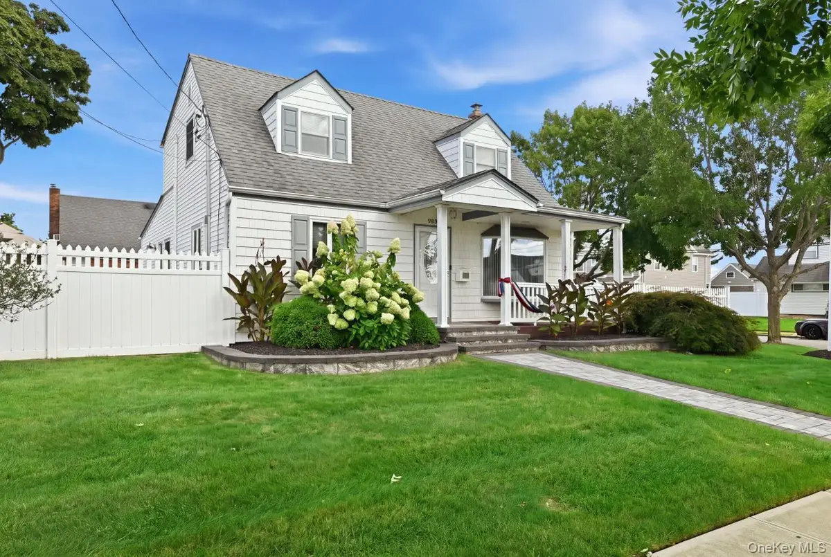 980 Washington Avenue, Westbury, NY 11590 - #1