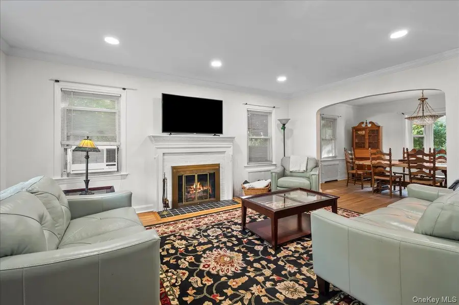 46 Robins Road, New Rochelle, NY 10801 - #3