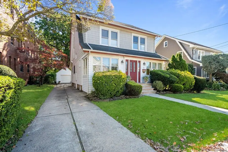 26 Carman Avenue, East Rockaway, NY 11518 - #2