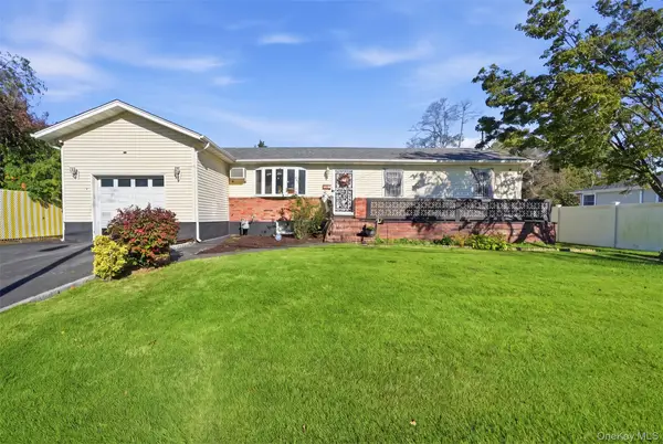 10 Francisco Avenue, Central Islip, NY 11722