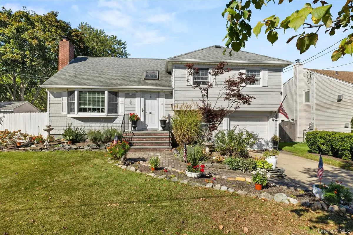 3 Lewis Circle, Babylon, NY 11702 - #1