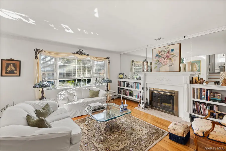 3 Lewis Circle, Babylon, NY 11702 - #2