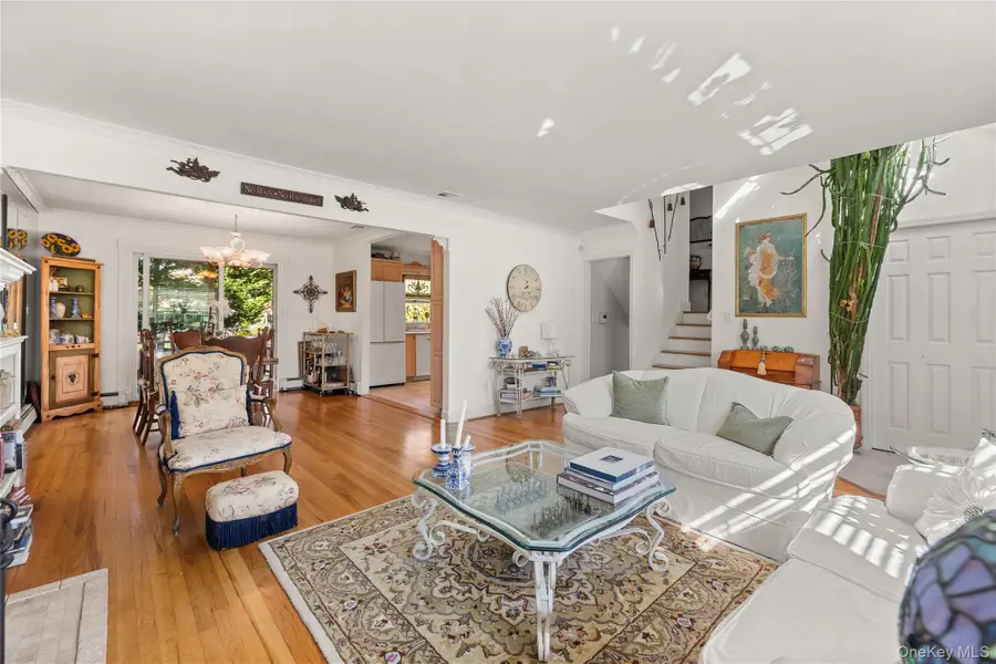 3 Lewis Circle, Babylon, NY 11702 - #3