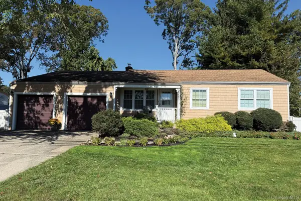 37 Dollard Drive, North Babylon, NY 11703
