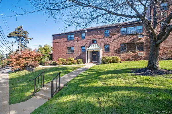 125 Beacon Hill Drive #F-10, Dobbs Ferry, NY 10522